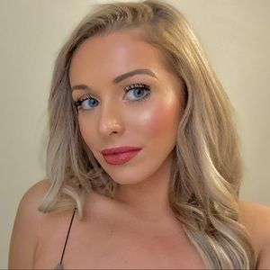 Meet your Posher, Savannah